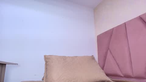 Snapshot of arleth_1 chatting on March 5, 3:08 am Arleth online show from March 5, 3:08 am