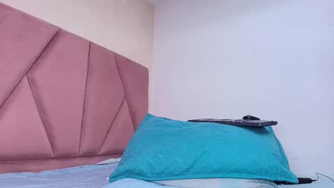 Snapshot of arleth_1 chatting on March 7, 3:08 am Arleth online show from March 7, 3:08 am