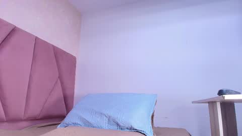 Snapshot of arleth_1 chatting on March 8, 3:06 am Arleth online show from March 8, 3:06 am