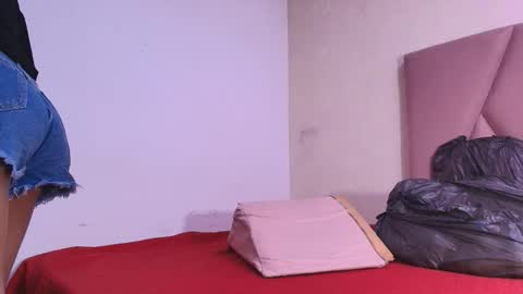 Snapshot of arleth_1 chatting on October 22, 3:07 am Arleth online show from October 22, 3:07 am