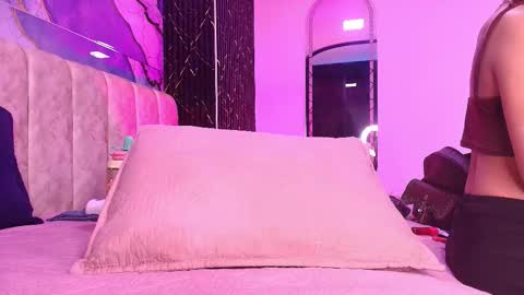 Arleth  online show from March 25, 3:01 am