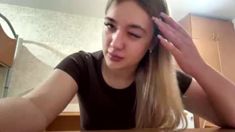 Kate online show from June 20, 9:23 am
