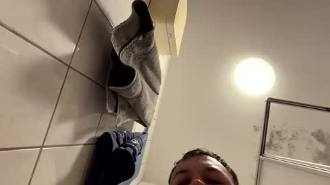 armyskater32 online show from March 9, 6:28 am