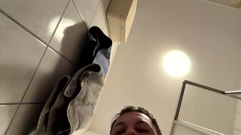 armyskater32 online show from April 6, 9:27 pm