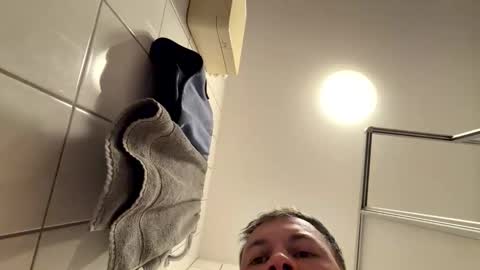 armyskater32 online show from April 17, 10:40 am