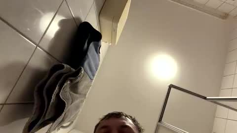 armyskater32 online show from April 21, 8:55 pm