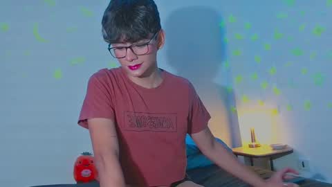 Arnold online show from December 6, 11:14 pm