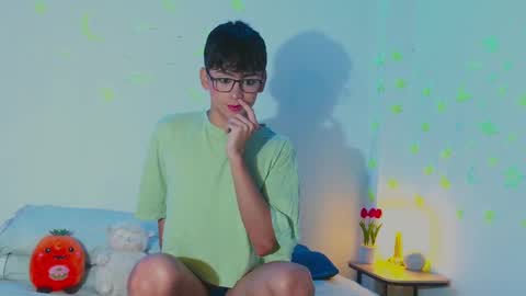 Arnold online show from February 22, 8:09 pm