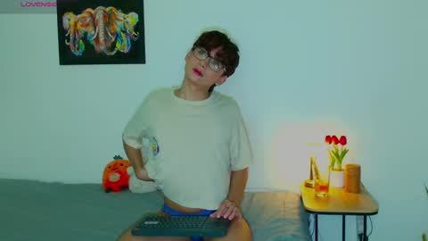 Arnold online show from September 25, 4:27 am