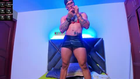 Snapshot of arnold_sexy_hot98 chatting on October 24, 4:25 pm arnold sexy hot98 online show from October 24, 4:25 pm