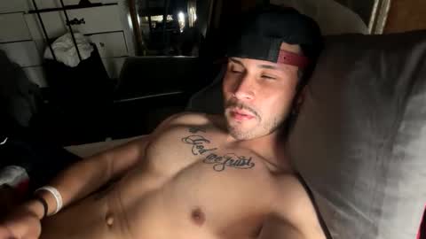 aroddriguezz2020 online show from November 30, 1:48 pm