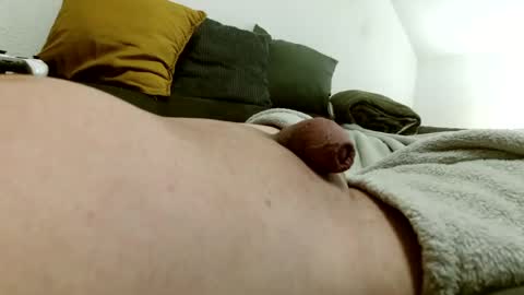 Snapshot of arok73 chatting on December 8, 2:39 am Arok online show from December 8, 2:39 am