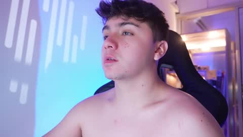 aron__cooper online show from June 6, 1:43 am