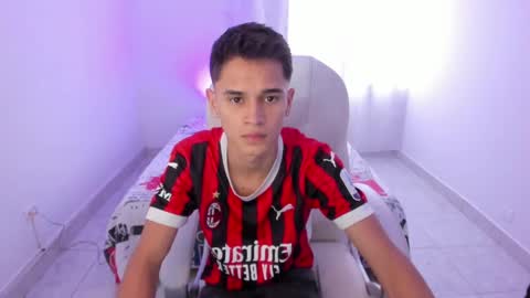 Aaron online show from September 19, 7:14 pm