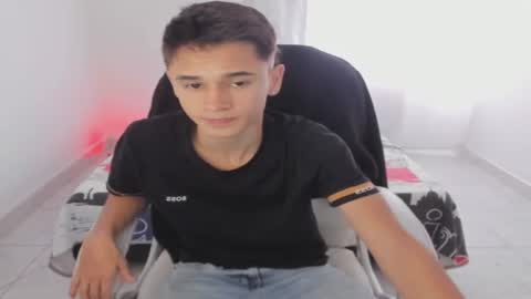 Aaron online show from September 20, 7:59 pm