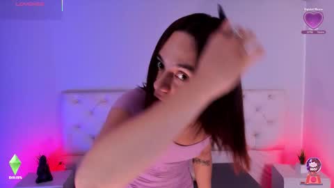 Aron cruz  online show from November 7, 1:44 pm