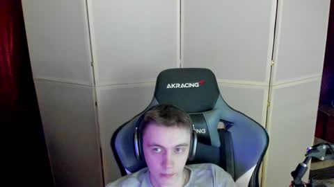 biggest penis  online show from December 3, 9:34 pm