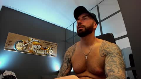 AronGrant online show from December 11, 8:58 am