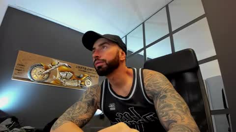 AronGrant online show from January 5, 9:59 am