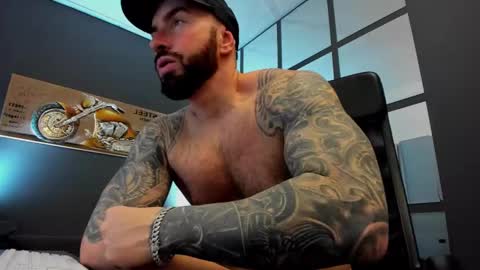 AronGrant online show from January 31, 8:43 am