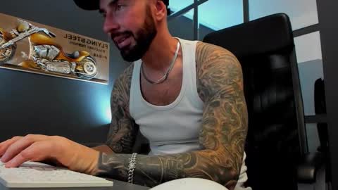 AronGrant online show from October 28, 10:30 am