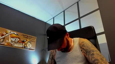 AronGrant online show from December 4, 10:57 am