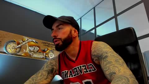 AronGrant online show from April 23, 8:46 am