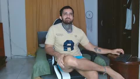 aronmiller online show from December 3, 1:30 am