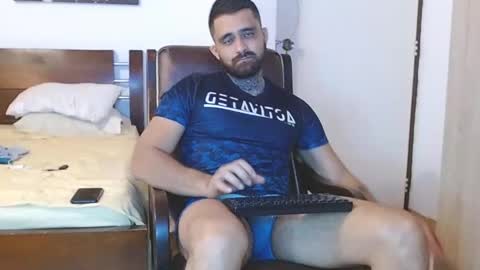 aronmiller online show from December 11, 10:38 pm