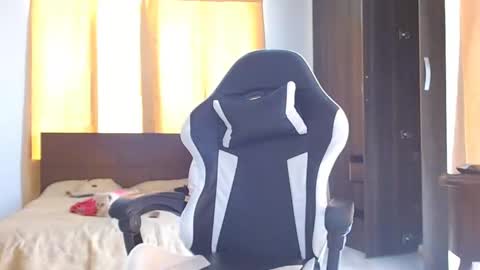 aronmiller online show from December 25, 7:02 pm