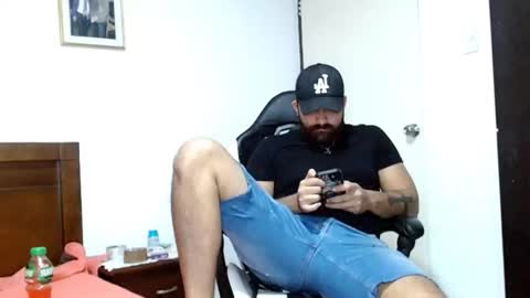 aronmiller online show from October 21, 5:13 pm