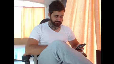 aronmiller online show from November 23, 4:29 pm