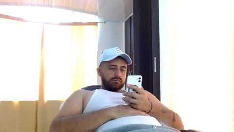 aronmiller online show from March 5, 6:15 pm