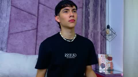 Arontawers online show from April 20, 7:26 pm