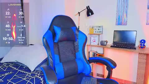 noah and ivy online show from December 16, 10:53 am