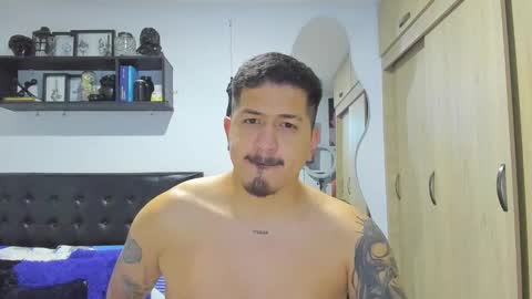 ARON  Independent model  online show from November 16, 7:25 am