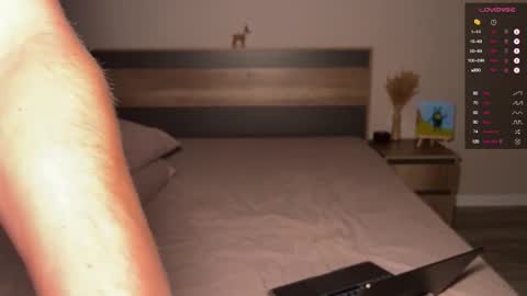 Aron and Phil solo online show from October 17, 3:58 pm