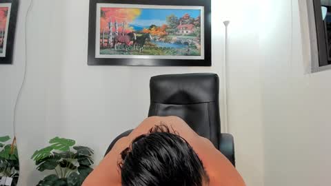 Snapshot of aroon_connor chatting on January 27, 11:54 pm   online show from January 27, 11:54 pm