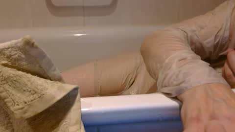 Snapshot of arpinopeer3055 chatting on March 24, 5:40 pm arpinopeer3055 online show from March 24, 5:40 pm