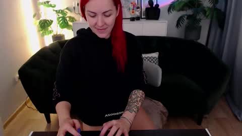 arri_ella online show from November 24, 12:43 am