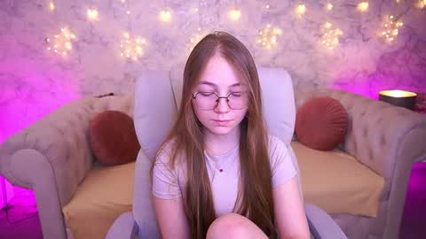 arrinawair online show from March 2, 7:15 am