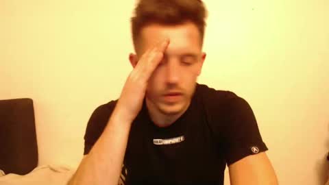 Snapshot of arromwilliam90 chatting on December 7, 5:09 pm arromwilliam90 online show from December 7, 5:09 pm