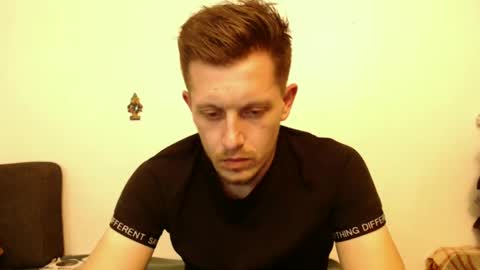 Snapshot of arromwilliam90 chatting on February 9, 5:33 pm arromwilliam90 online show from February 9, 5:33 pm