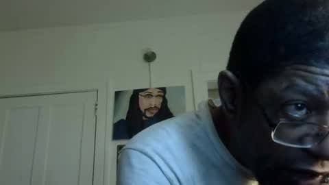 Snapshot of arteblazze chatting on February 25, 2:33 pm Arteblazze not daddy boy bitch or nigga online show from February 25, 2:33 pm
