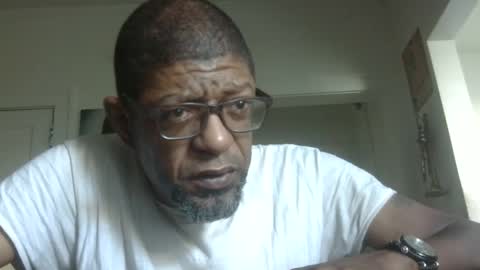 Snapshot of arteblazze chatting on September 18, 1:02 pm Arteblazze not daddy boy bitch or nigga online show from September 18, 1:02 pm