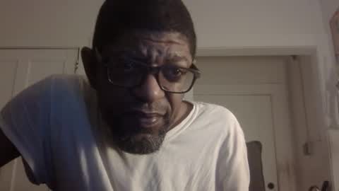 Snapshot of arteblazze chatting on October 4, 1:36 am Arteblazze not daddy boy bitch or nigga online show from October 4, 1:36 am