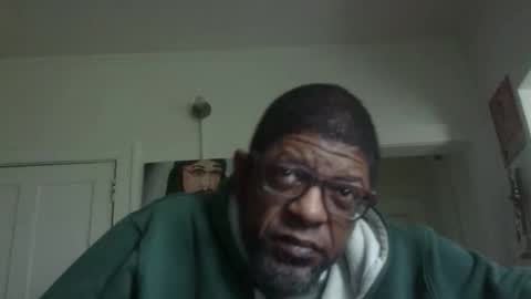 Snapshot of arteblazze chatting on October 22, 5:56 pm Arteblazze not daddy boy bitch or nigga online show from October 22, 5:56 pm