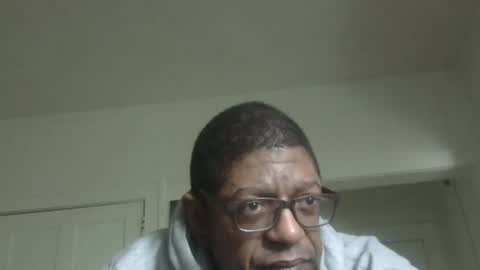 Snapshot of arteblazze chatting on October 23, 3:11 pm Arteblazze not daddy boy bitch or nigga online show from October 23, 3:11 pm