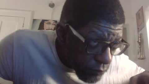 Snapshot of arteblazze chatting on October 24, 3:14 am Arteblazze not daddy boy bitch or nigga online show from October 24, 3:14 am