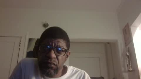 Snapshot of arteblazze chatting on October 30, 4:58 am Arteblazze not daddy boy bitch or nigga online show from October 30, 4:58 am